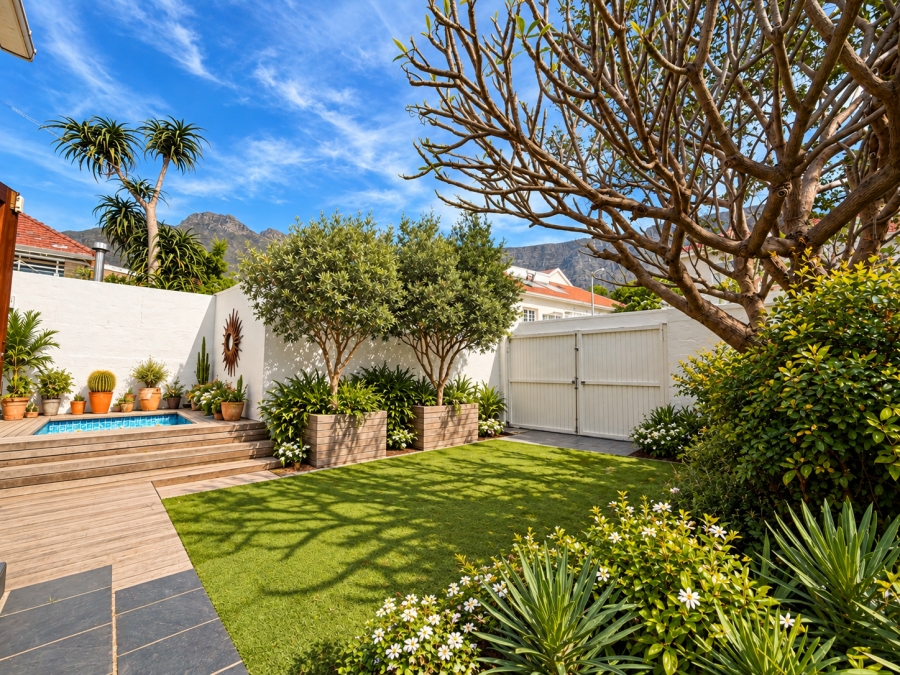 3 Bedroom Property for Sale in Vredehoek Western Cape